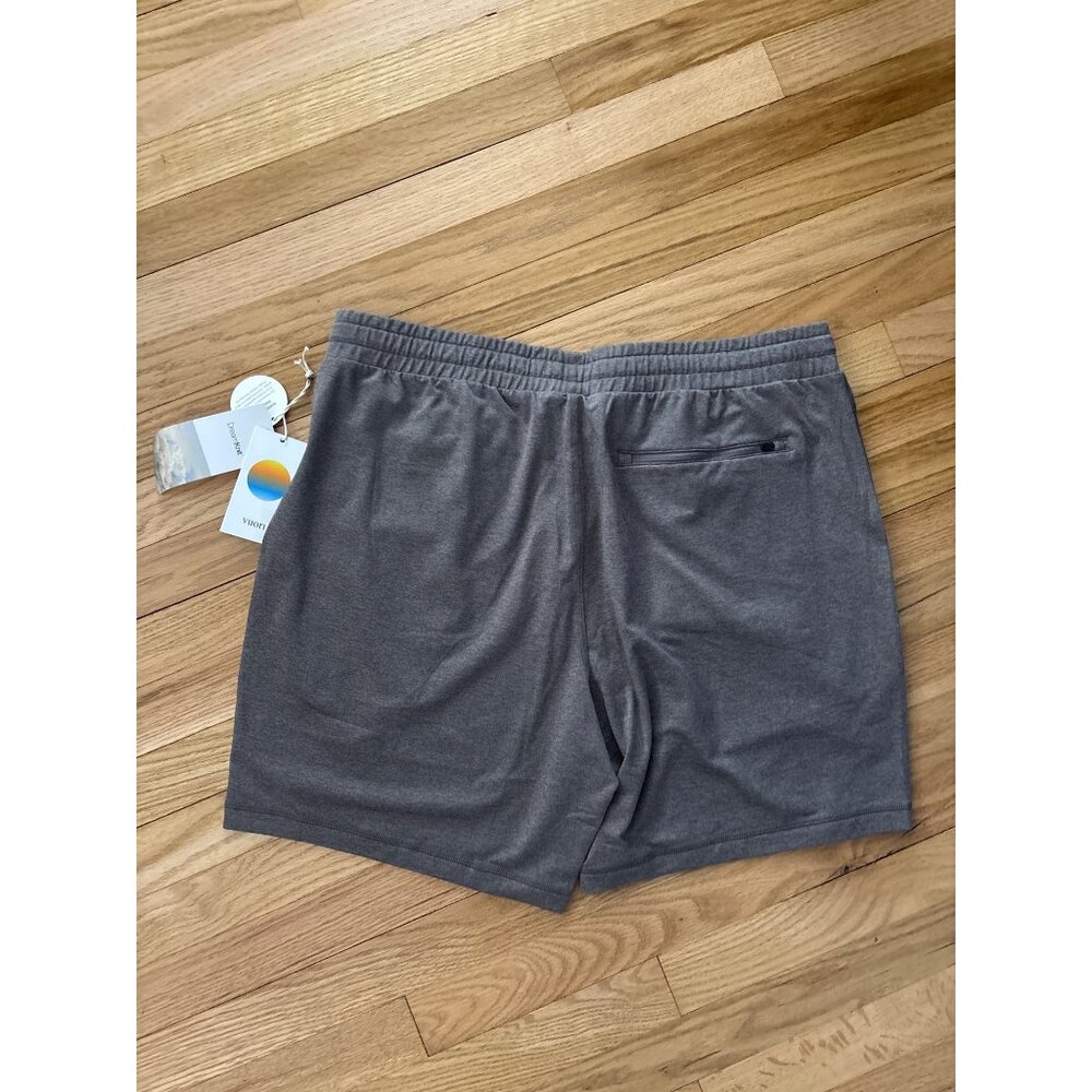 Vuori Mens Ponto Short, new with tags, XXL Chia Heather Lightweight Performance - Picture 8 of 8